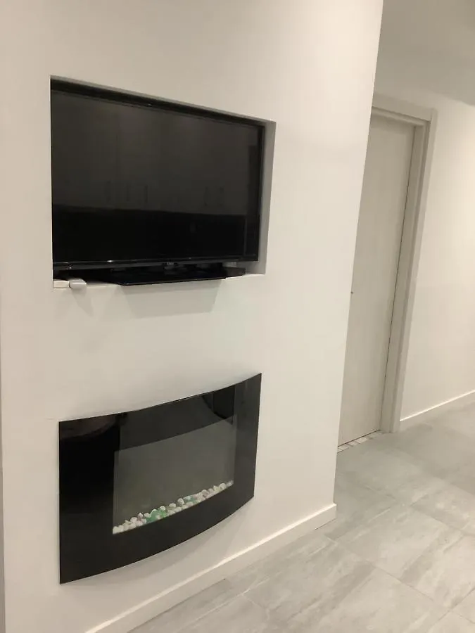 Silver Room New Apartment Thessaloniki